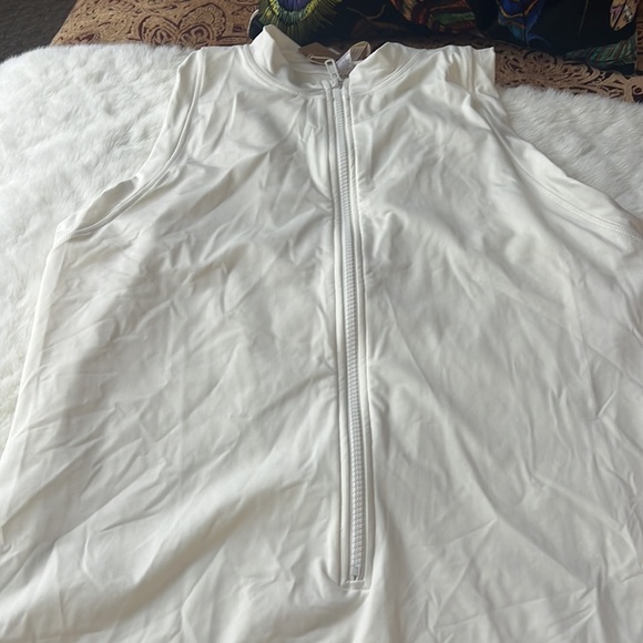 Skims one piece swimsuit - Picture 3 of 9